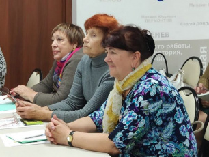 Тренинг для активистов общественных организаций, участников проектов провели представители Некоммерческого фонда поддержки социального развития Приморского края "Энергия участия"