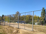 Завершены работы по устройству ограждения футбольного поля по улице Балабина 