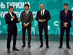 Губернатор Приморья презентовал концертно-выставочный туризм на форуме «Россия»