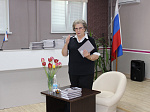 Светлана Горячева представила арсеньевцам свою книгу "Далек мой путь"