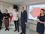 Юным арсеньевцам торжественно вручили паспорта в День Конституции РФ