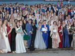 В Арсеньеве прошел единый выпускной вечер – грандиозный праздник для выпускников школ города