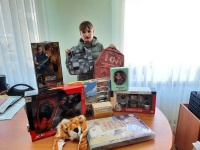 Арсеньевские семьи получили подарки от Благотворительного фонда «Тепло наших рук»
