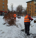 Уборка снега в Арсеньеве продолжается 