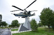 Монумент легендарного вертолета Ка - 50.
Площадь Славы.