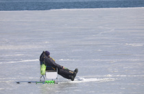 Спасатели Приморья: Лед на водоемах еще недостаточно крепок