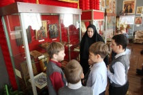 В Музее истории города Арсеньева открылась выставка икон «Дивен Бог во святых Своих!»