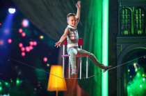 Юный арсеньевский циркач Богдан Копейкин принял участие в известном телевизионном конкурсе «Синяя птица»