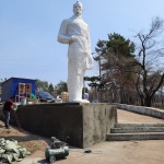 Работы по сохранению памятника В.К. Арсеньеву - под контролем