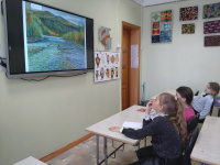 В детской школе искусств идут уроки посвященные Владимиру Клавдиевичу Арсеньеву