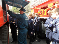 Огнеборцы города Арсеньева напомнили школьникам о пожарной безопасности