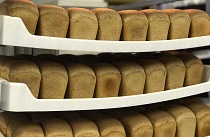Держатели карты «Приморец» смогут купить хлеб по социальной цене
