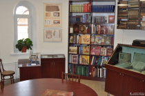 В Духовно-просветительском центре г. Арсеньева открылась епархиальная библиотека