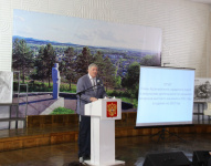 Глава города Владимир Пивень провел встречу с жителями