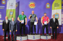 Арсеньевец - чемпион России по армрестлингу 