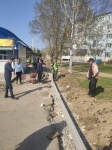 Ремонт тротуара по ул. Островского продолжается
