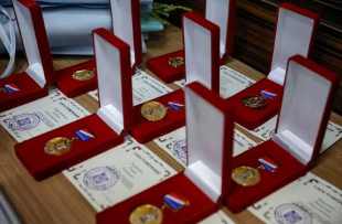 Краевые награды к 80-летию Приморья вручили жителям Арсеньева и Анучинского района