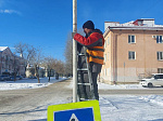 Продолжается работа по установке дорожных знаков на городских улицах