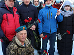 Губернатор Приморья Олег Кожемяко вместе с арсеньевцами возложил цветы к обелиску Славы
