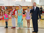 Мемориальную доску памяти основателя детской школы циркового искусства В.М. Агарева открыли в Арсеньеве 