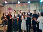 Арсеньевским выпускникам вручены медали «За особые успехи в учении»