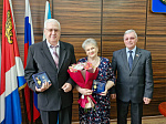 Трем арсеньевским семьям вручены Почетные знаки Приморского края «Семейная доблесть»