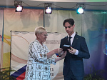 Арсеньевским выпускникам вручены медали «За особые успехи в учении»