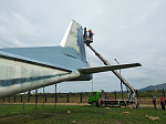 Сотрудники НП «ДВ музей авиации» и волонтёры ААК «Прогресс» реставрируют раритетный Ан-8. Август 2020 г.