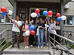 В канун праздника, Дня Государственного флага, Центральная городская библиотека организовала патриотическую акцию "Под флагом Страны"