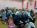 Полицейские Арсеньева поздравили воспитанников детского дома с днем рождения