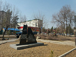 В Арсеньеве началась реконструкция сквера, в котором установлен памятник Герою России Олегу Пешкову