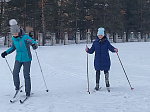 Уроки физкультуры на лыжне продолжаются   